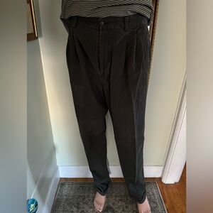 Green fine corduroy pleated cuffed pant